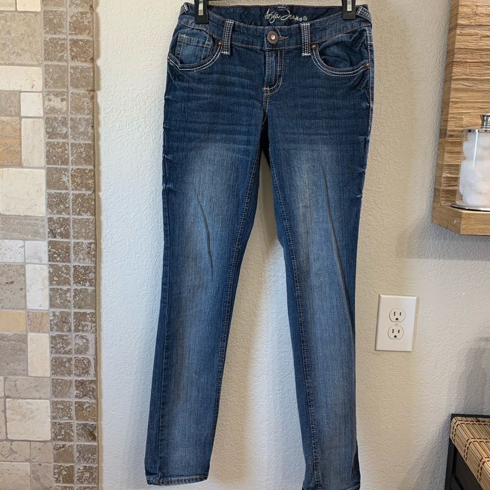 Arya Women’s Jean. SOLD